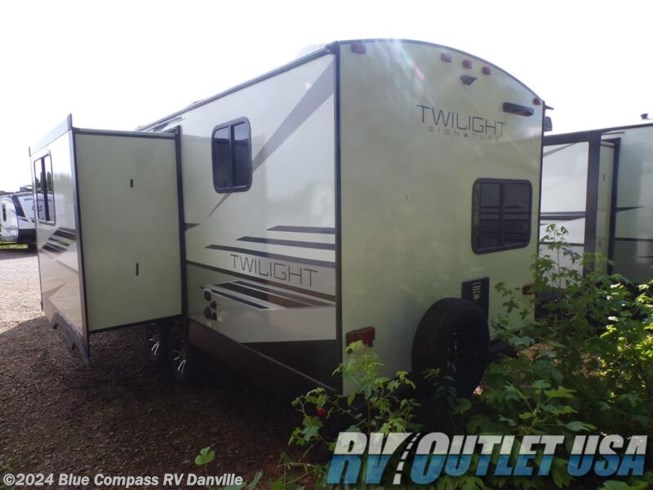 2022 Twilight Signature TWS 2600 by Cruiser RV from RV Outlet USA in Ringgold, Virginia