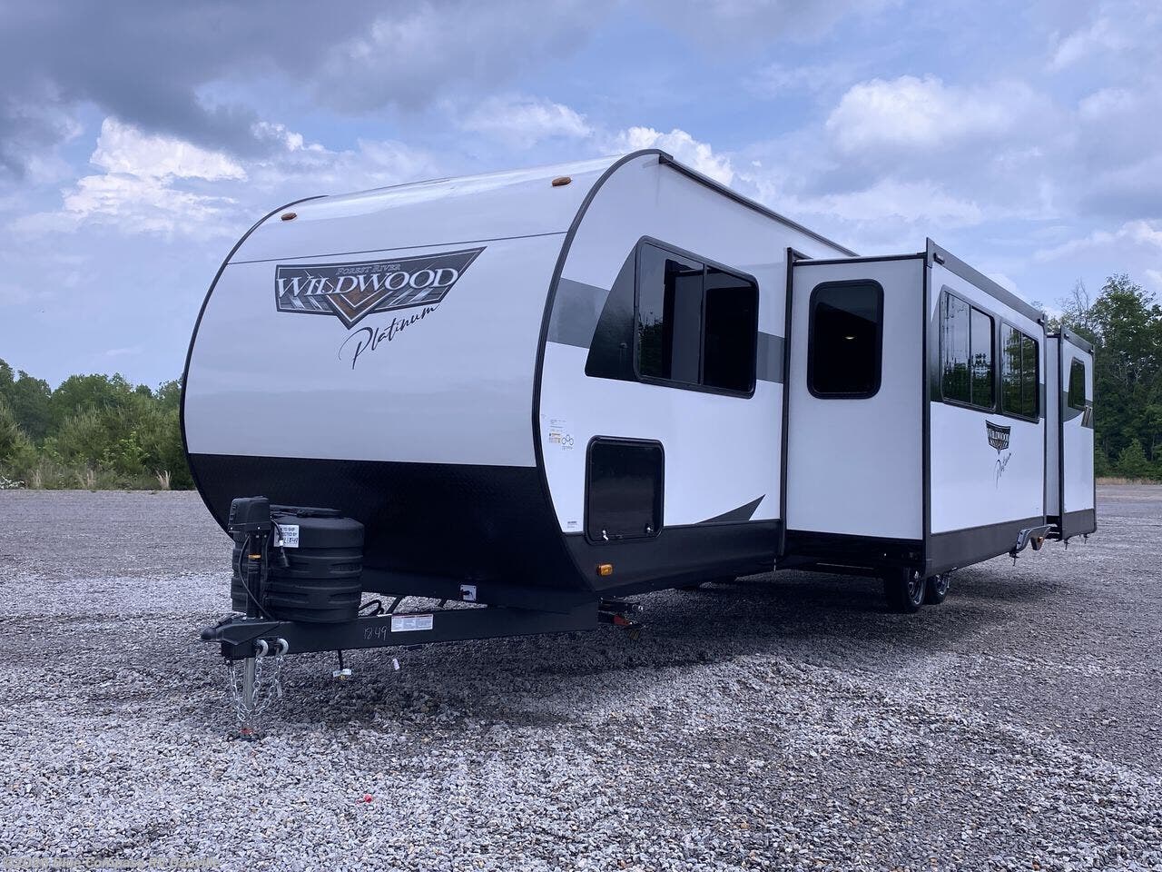 2024 Wildwood 31KQBTSX by Forest River from Blue Compass RV Danville in Ringgold, Virginia