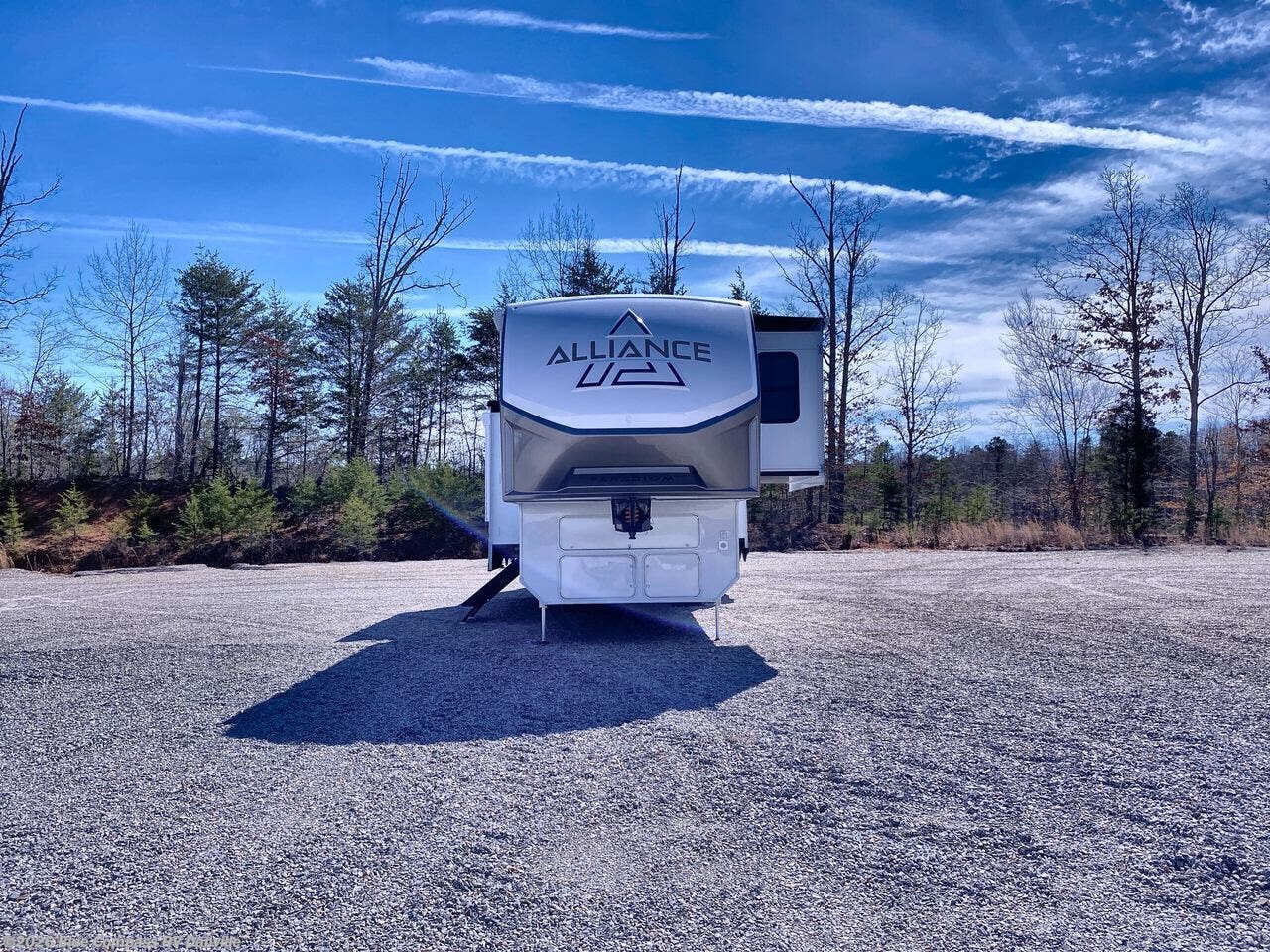 2025 Paradigm 395DS by Alliance RV from Blue Compass RV Danville in Ringgold, Virginia