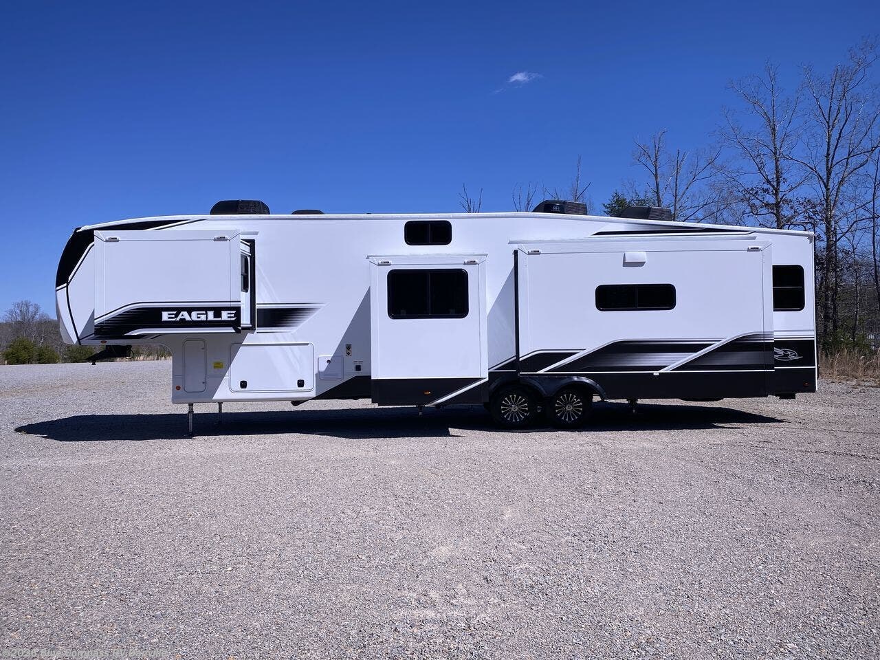 2025 Jayco Eagle 355MBQS RV for Sale in Ringgold, VA 24586 | T116068 ...