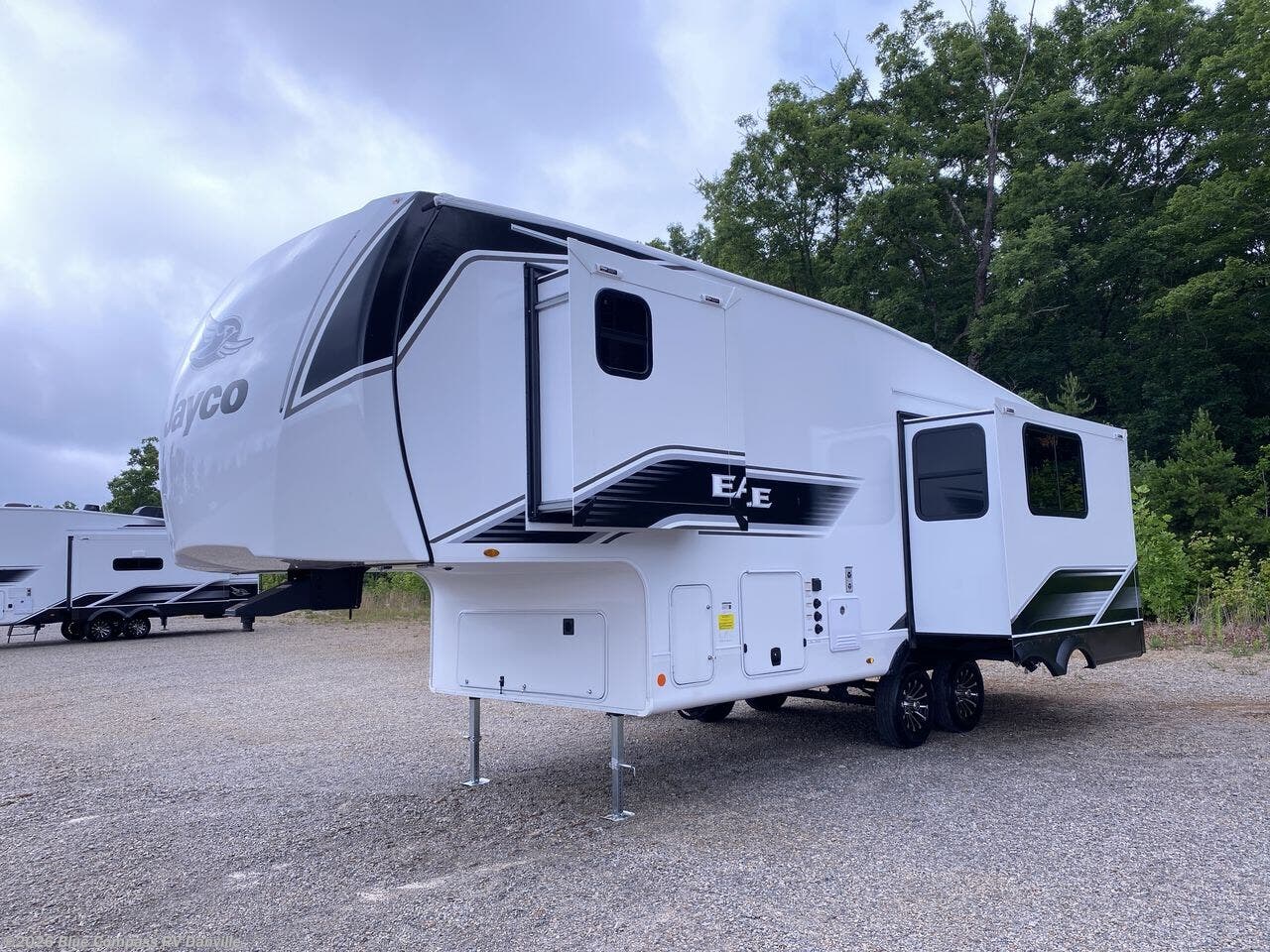 New 2025 Jayco Eagle SLE 24MLE available in Ringgold, Virginia