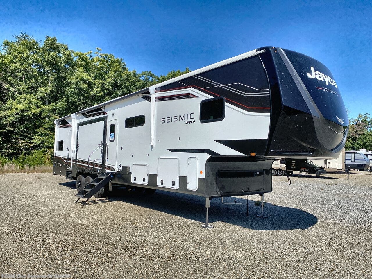2026 Seismic 413 by Jayco from Blue Compass RV Danville in Ringgold, Virginia