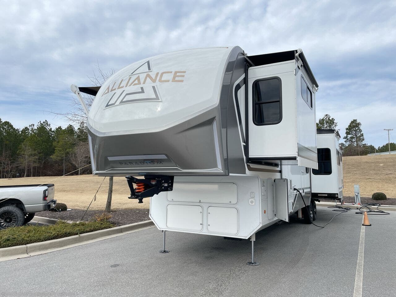 New 2025 Alliance RV Paradigm 395DS available in Ringgold, Virginia