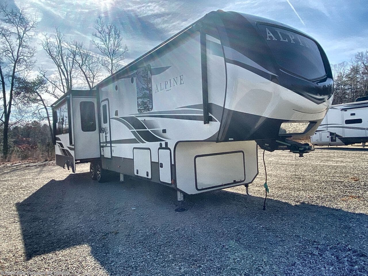 2020 Alpine 3651RL by Keystone from Blue Compass RV Danville in Ringgold, Virginia