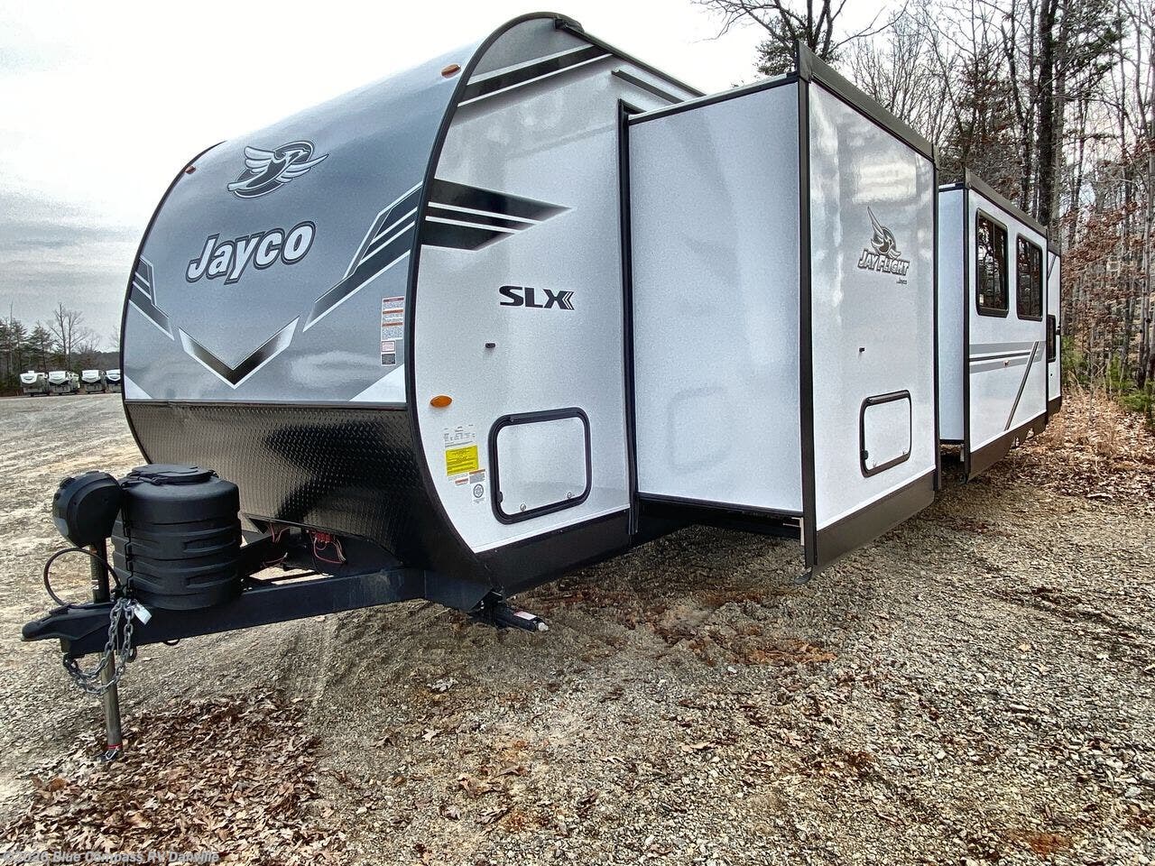 New 2026 Jayco Jay Flight SLX 325BHT available in Ringgold, Virginia