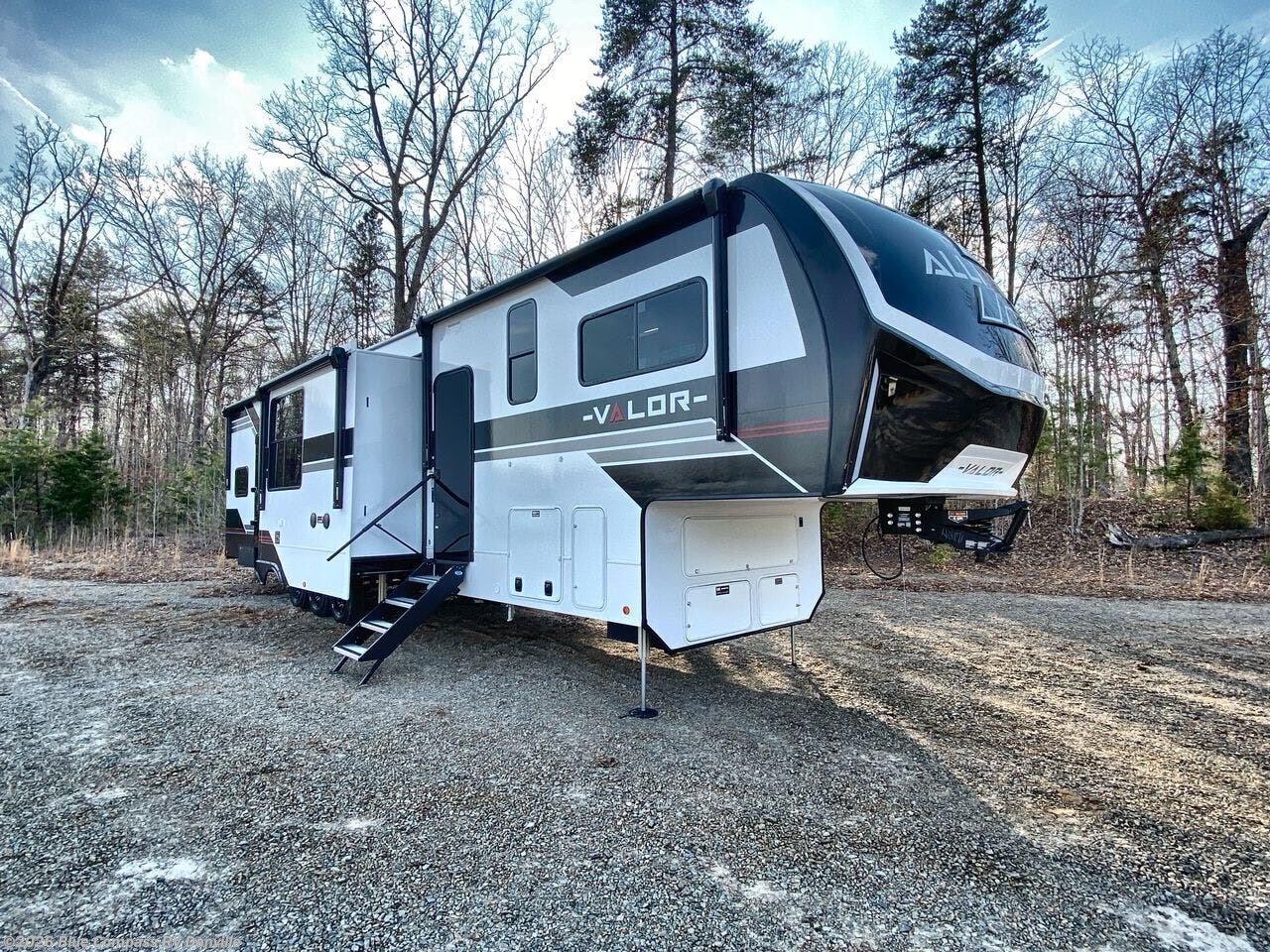 2026 Valor 44V14 by Alliance RV from Blue Compass RV Danville in Ringgold, Virginia