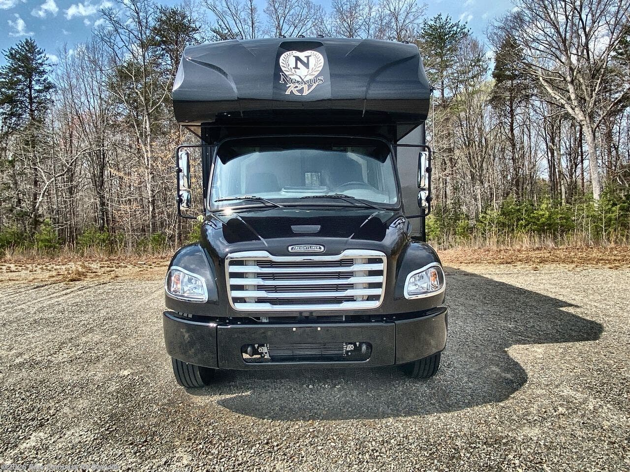 2025 Wraith 30F by Nexus from Blue Compass RV Danville in Ringgold, Virginia