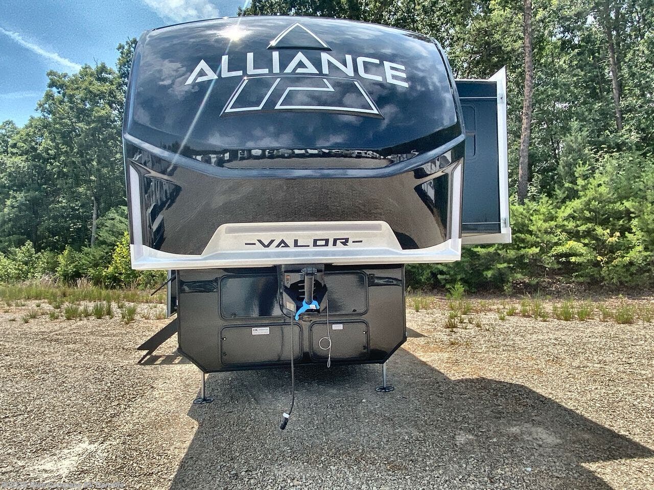 New 2027 Alliance RV Valor 44V14 available in Ringgold, Virginia