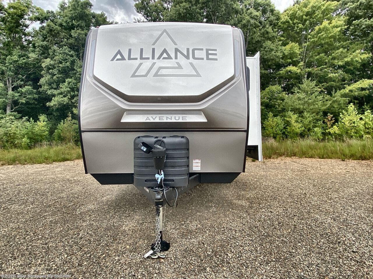 2027 Avenue 332RL by Alliance RV from Blue Compass RV Danville in Ringgold, Virginia