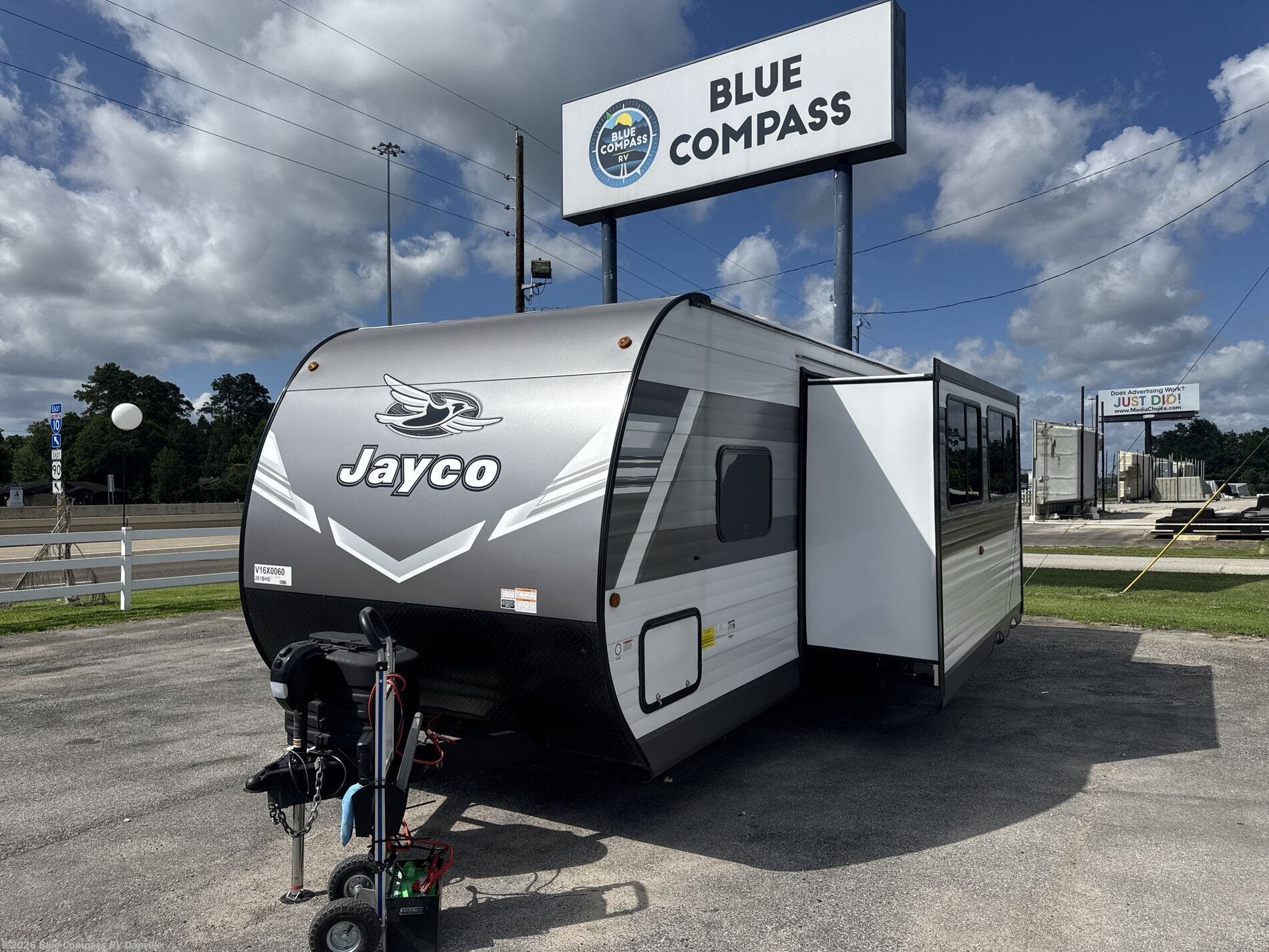 New 2027 Jayco Jay Flight 261BHS available in Ringgold, Virginia