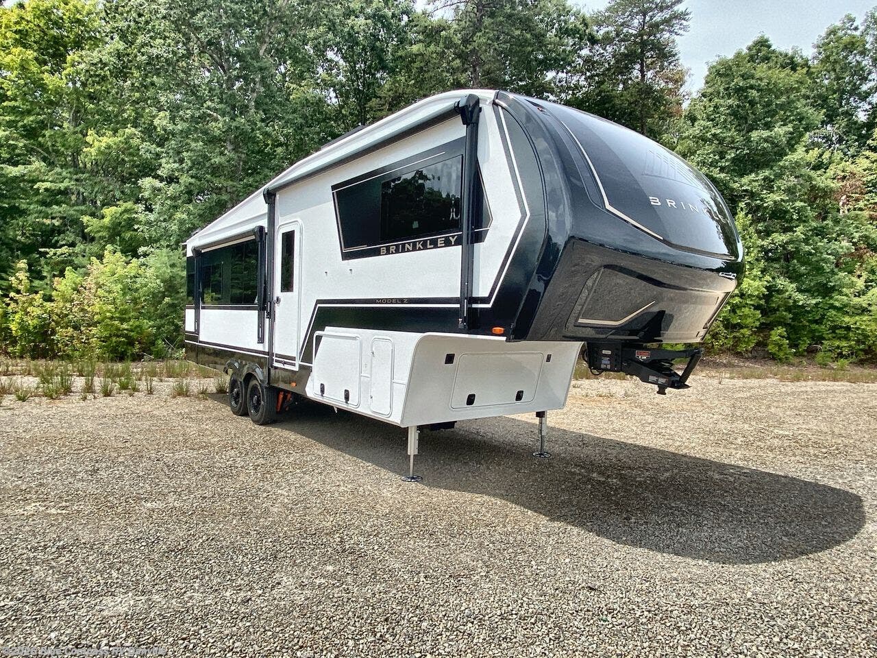 2027 Model Z 2900 by Brinkley RV from Blue Compass RV Danville in Ringgold, Virginia