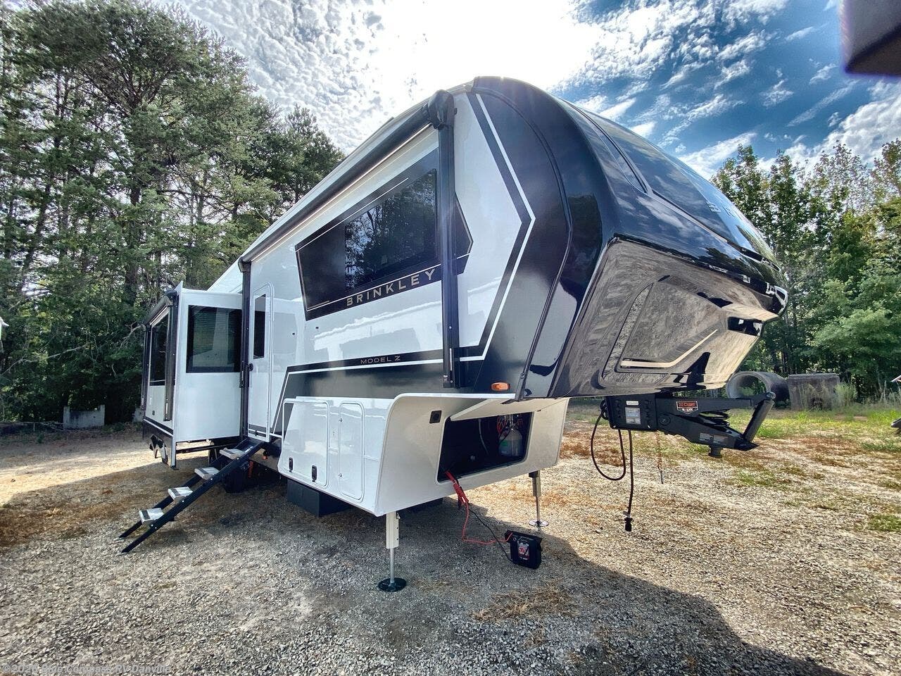 2027 Model Z 3210 by Brinkley RV from Blue Compass RV Danville in Ringgold, Virginia