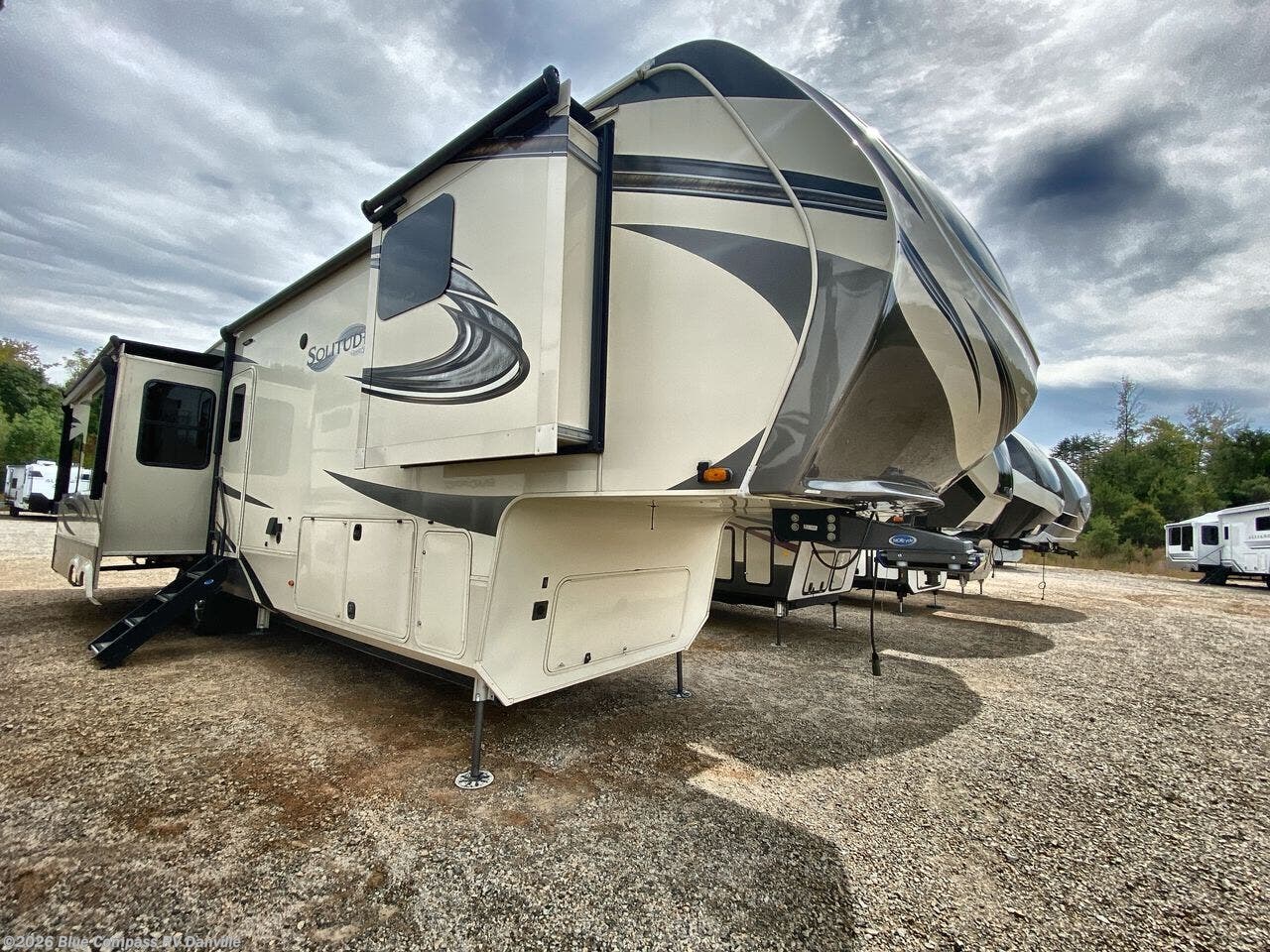 2021 Solitude 385GK R by Grand Design from Blue Compass RV Danville in Ringgold, Virginia