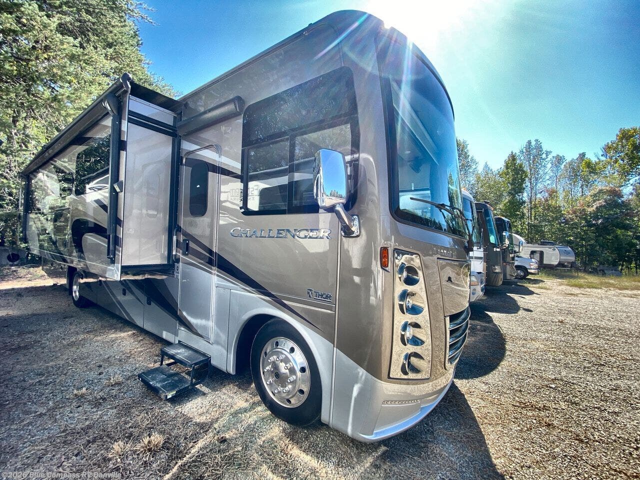 2020 Challenger 35MQ by Thor Motor Coach from Blue Compass RV Danville in Ringgold, Virginia