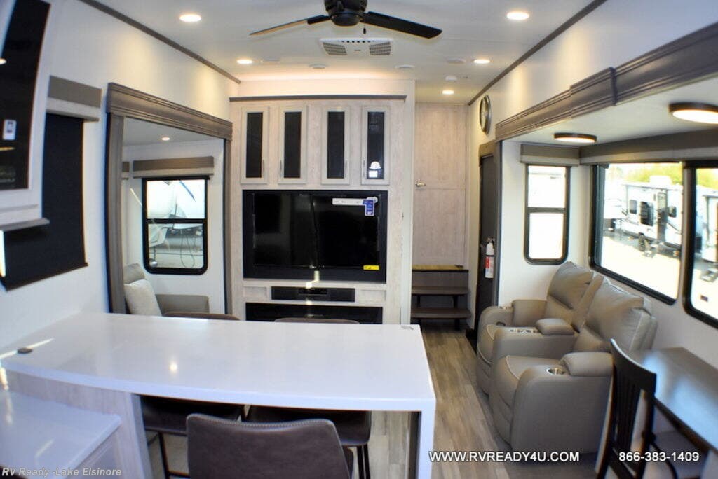 2024 Forest River Sandpiper 3800RK RV for Sale in Lake Elsinore, CA