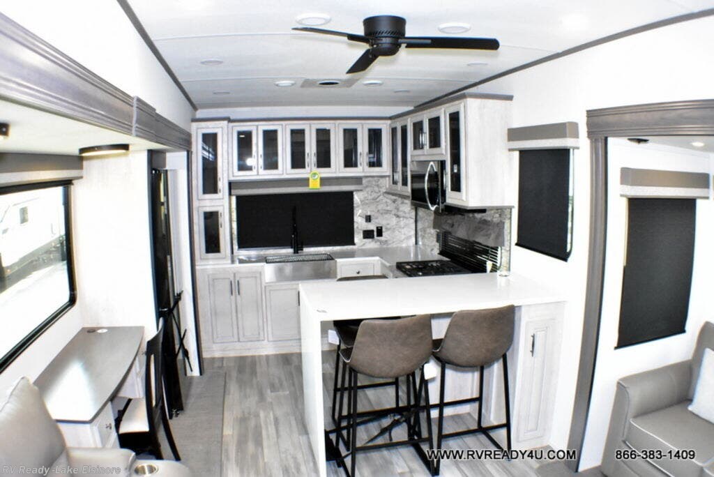 2024 Forest River Sandpiper 3800RK RV for Sale in Lake Elsinore, CA