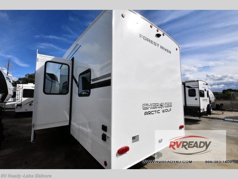 New 2026 Forest River Cherokee Arctic Wolf 287BH available in Lake Elsinore, California