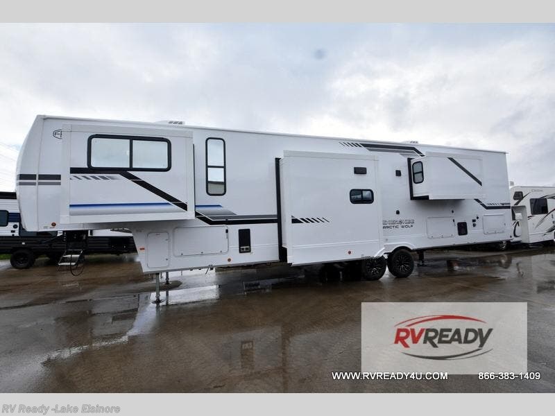 New 2026 Forest River Cherokee Arctic Wolf 3950SUITE available in Lake Elsinore, California