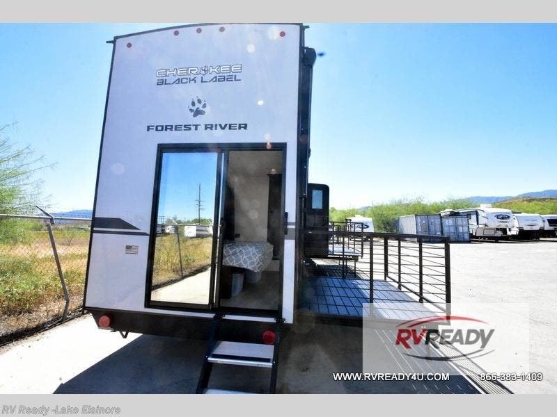 2026 Cherokee Timberwolf Black Label 27MDKBL by Forest River from RV Ready in Lake Elsinore, California