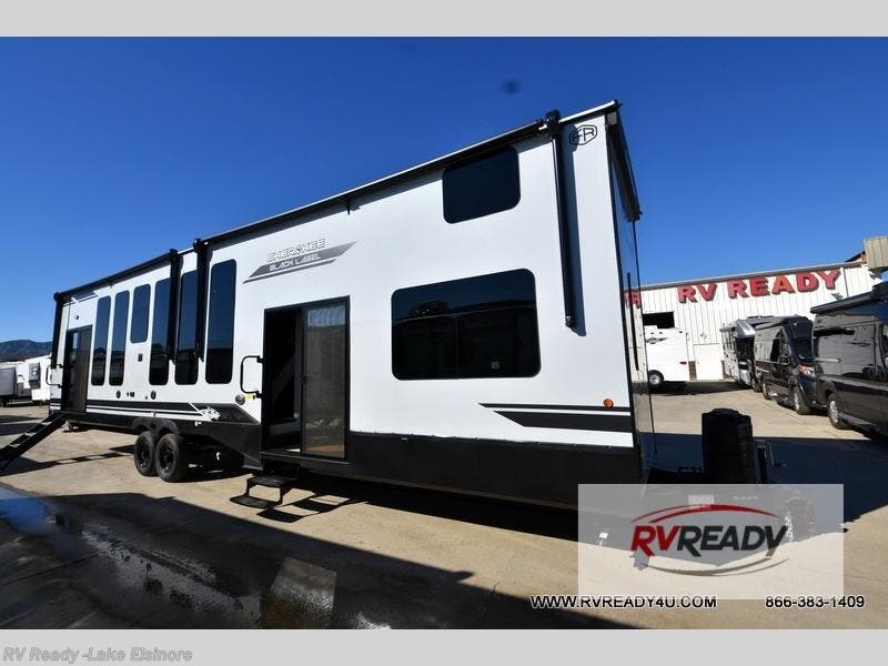 2026 Cherokee Timberwolf Black Label 39ALBL by Forest River from RV Ready in Lake Elsinore, California