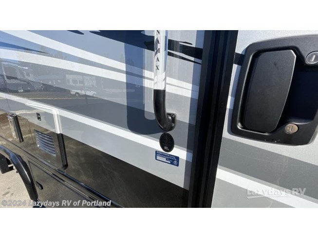 2024 Isata 3 Series 24FW by Dynamax Corp from Lazydays RV of Vancouver in Woodland, Washington