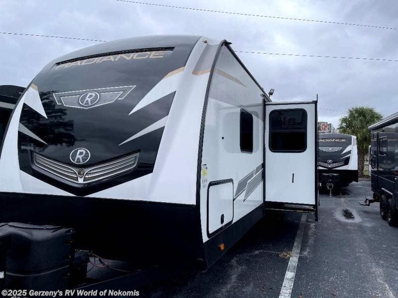 2023 Cruiser RV Radiance Ultra Lite 30DS RV for Sale in Nokomis, FL ...