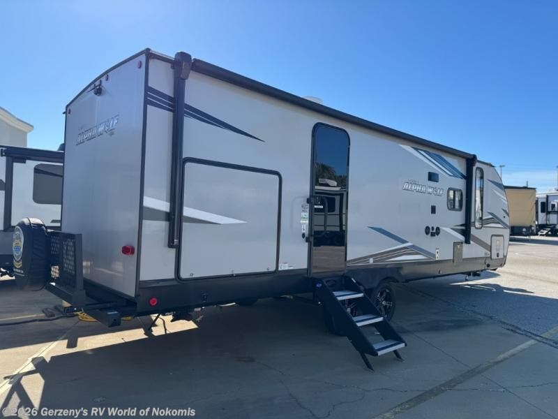 Used 2020 Forest River Cherokee Alpha Wolf 26RB-L available in Nokomis, Florida