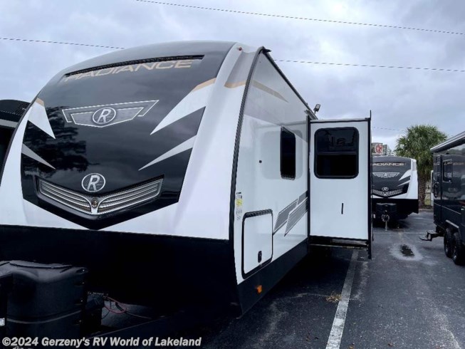 2023 Radiance 30DS by Cruiser RV from Gerzeny