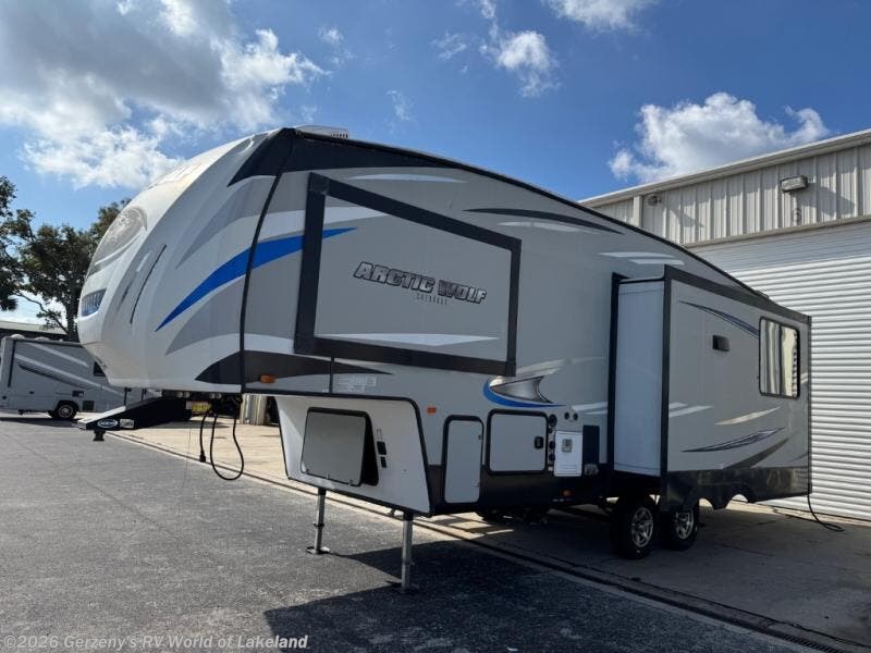 2020 Forest River Cherokee Arctic Wolf 285RL4 - Used Fifth Wheel For Sale by Gerzeny's RV World of Lakeland in Lakeland, Florida