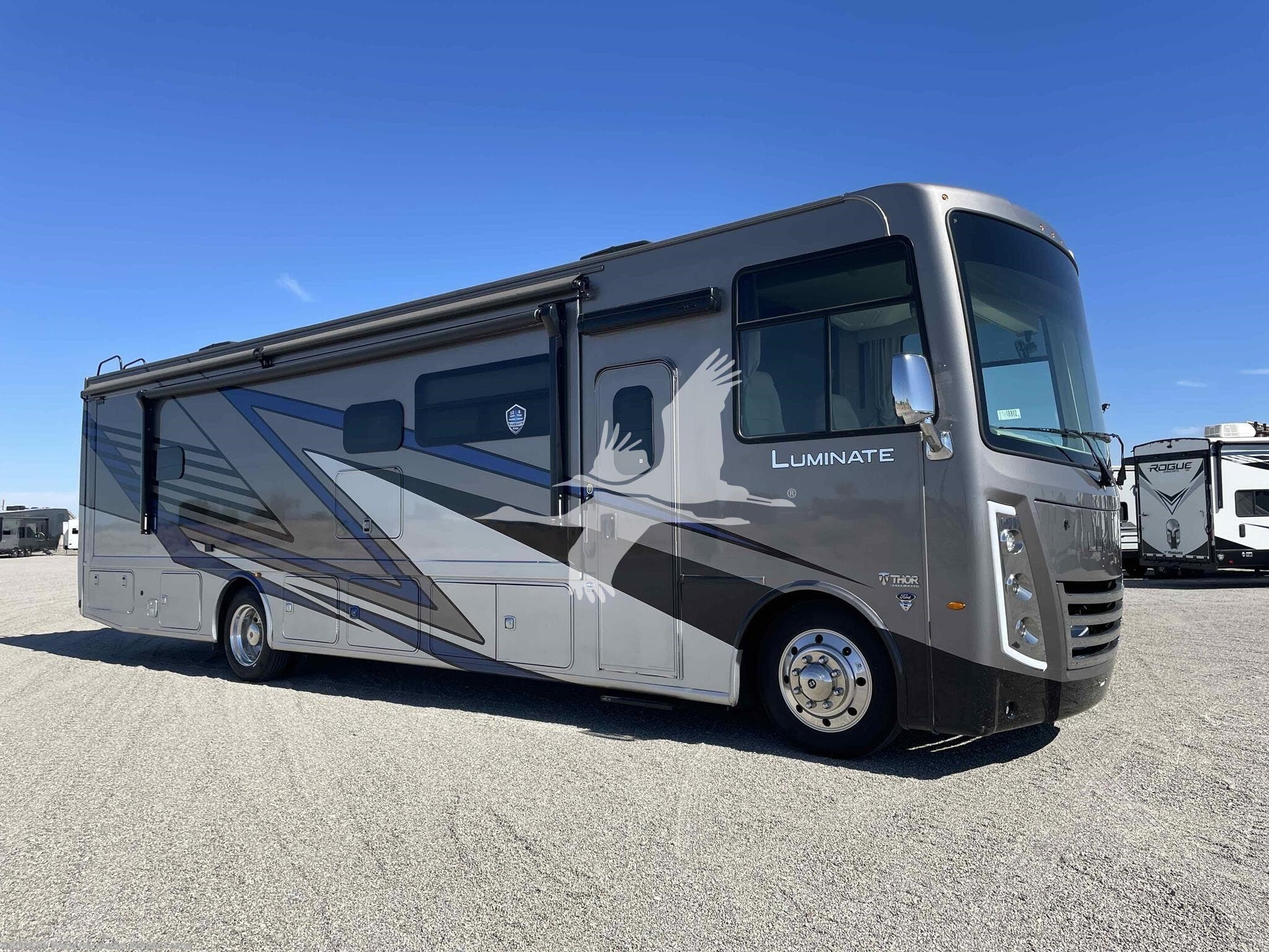 2026 Luminate CC35 by Thor Motor Coach from RV World Recreation Vehicle Center in Yuma, Arizona