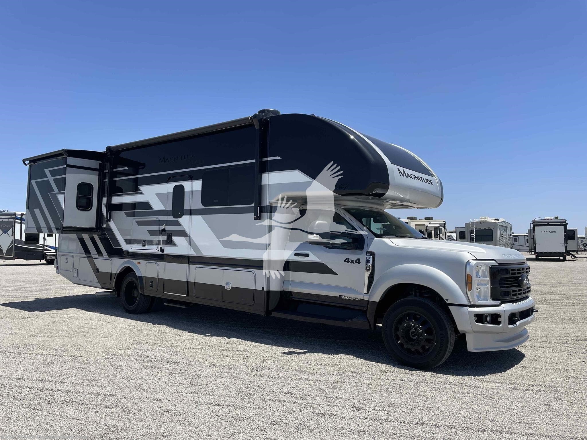 New 2026 Thor Motor Coach Magnitude Grand X32 available in Yuma, Arizona