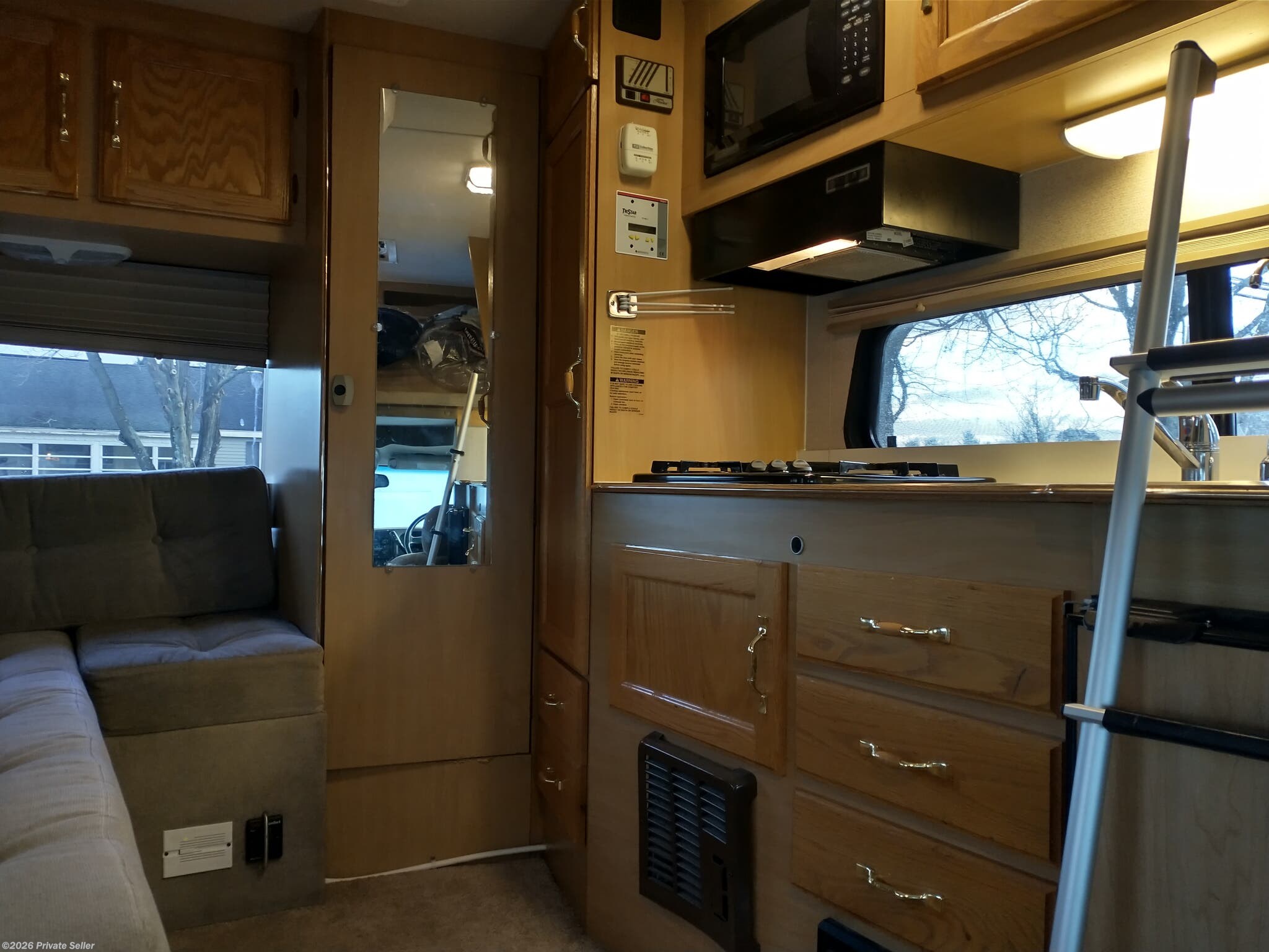 2005 Tiger Bengal CX Cab over sleeper RV for Sale in EHT, NJ 08234