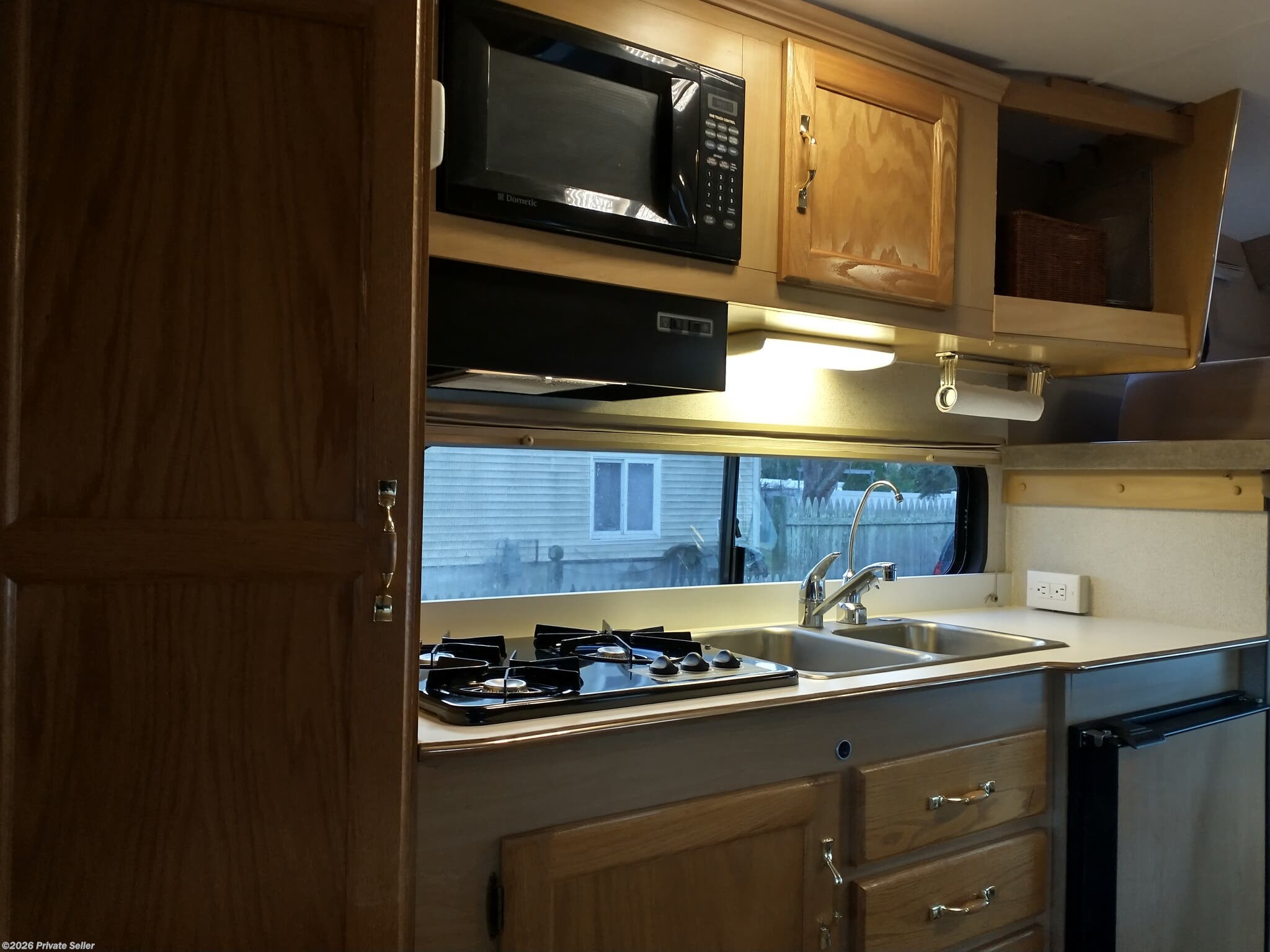 2005 Tiger Bengal CX Cab over sleeper RV for Sale in EHT, NJ 08234