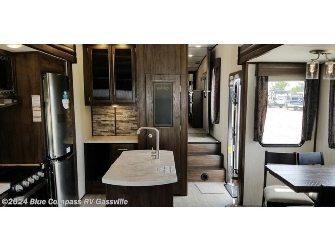 2020 Forest River Cherokee Arctic Wolf 3550 SUITE RV for Sale in