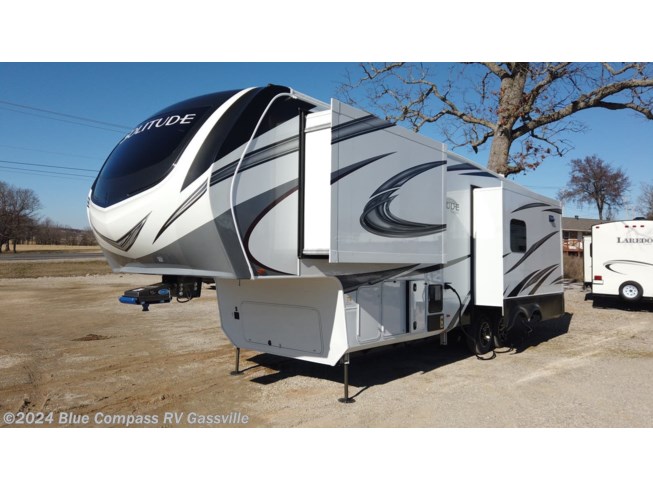 2022 Solitude ST280RK by Grand Design from Great Escapes RV Supercenter in Gassville, Arkansas