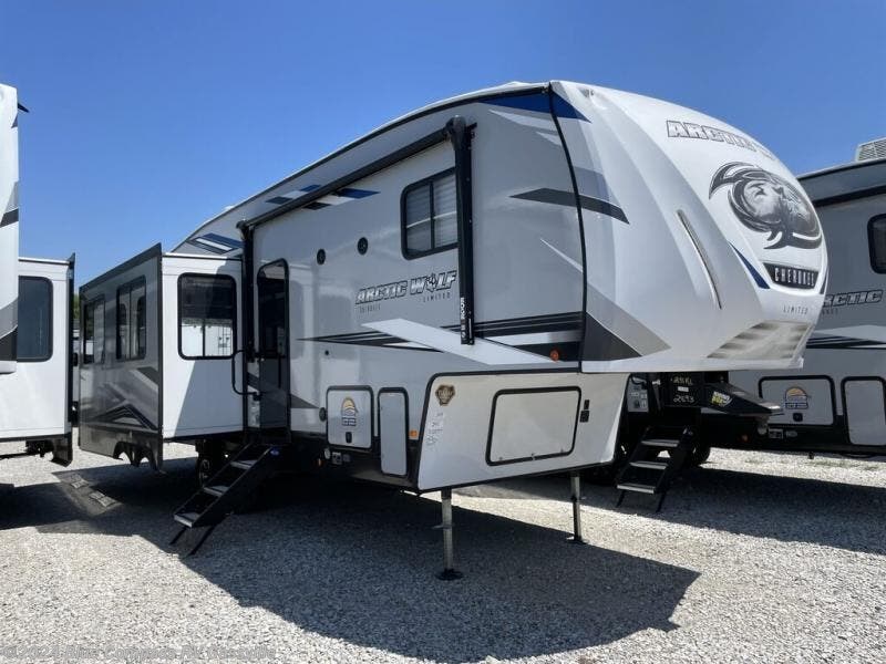 2022 Forest River Cherokee Arctic Wolf 291RL RV for Sale in Gassville