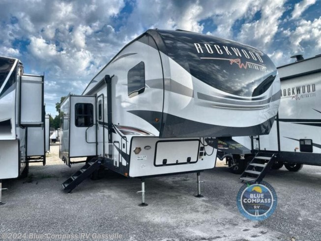 New 2022 Forest River Rockwood Ultra Lite 2892RB available in Gassville, Arkansas