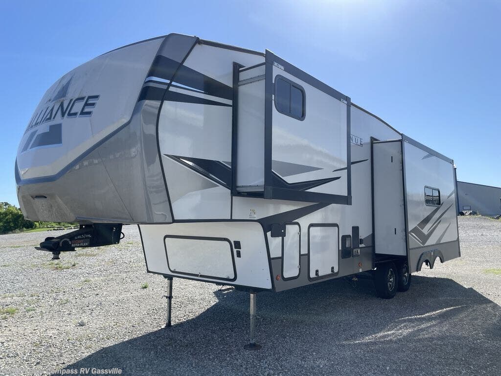 2023 Avenue 30RLS by Alliance RV from Blue Compass RV Gassville in Gassville, Arkansas