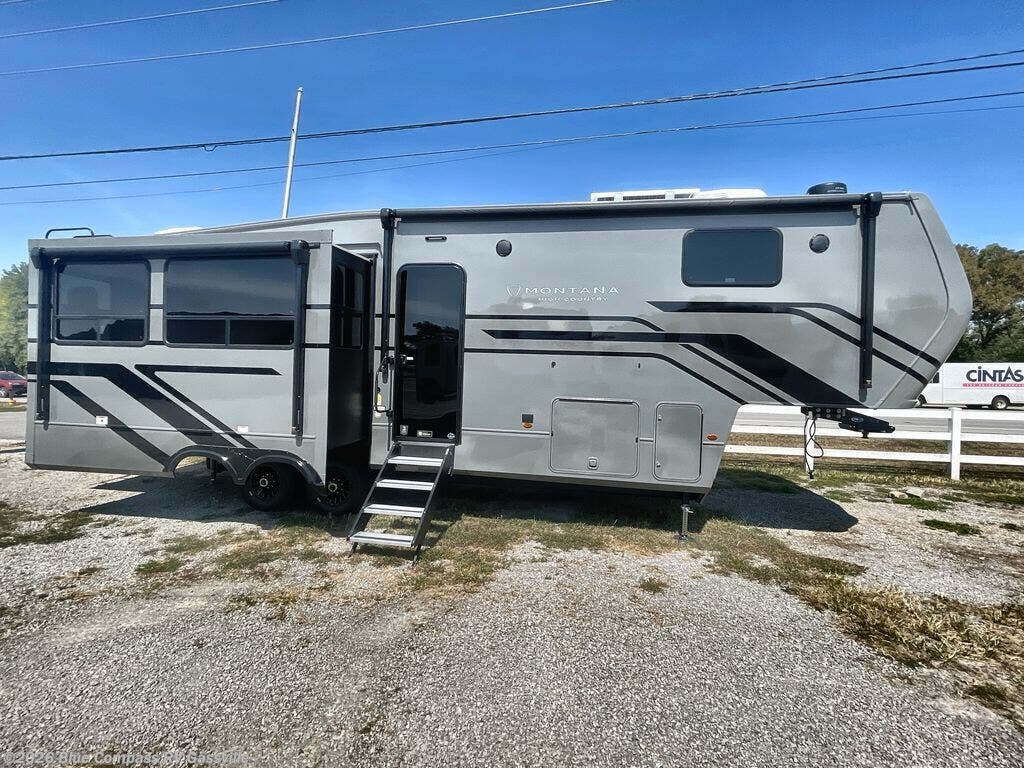 2026 Montana High Country 295RL by Keystone from Blue Compass RV Gassville in Gassville, Arkansas