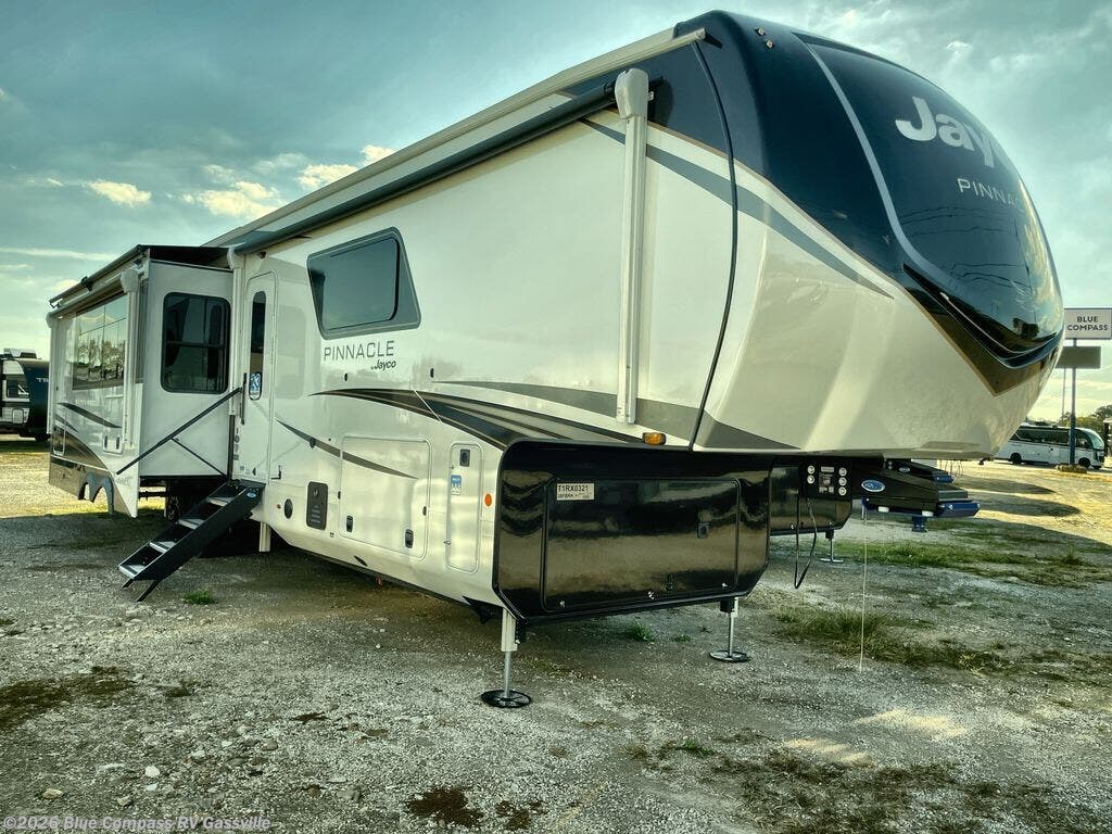 2026 Pinnacle 38FBRK by Jayco from Blue Compass RV Gassville in Gassville, Arkansas