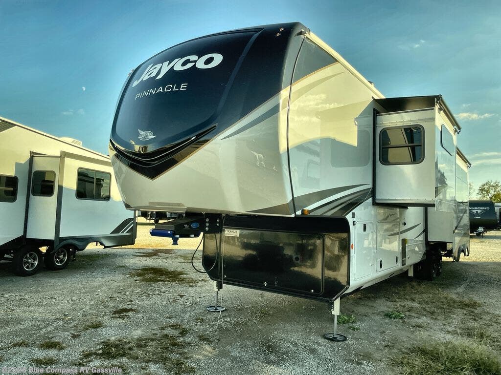New 2026 Jayco Pinnacle 38FBRK available in Gassville, Arkansas