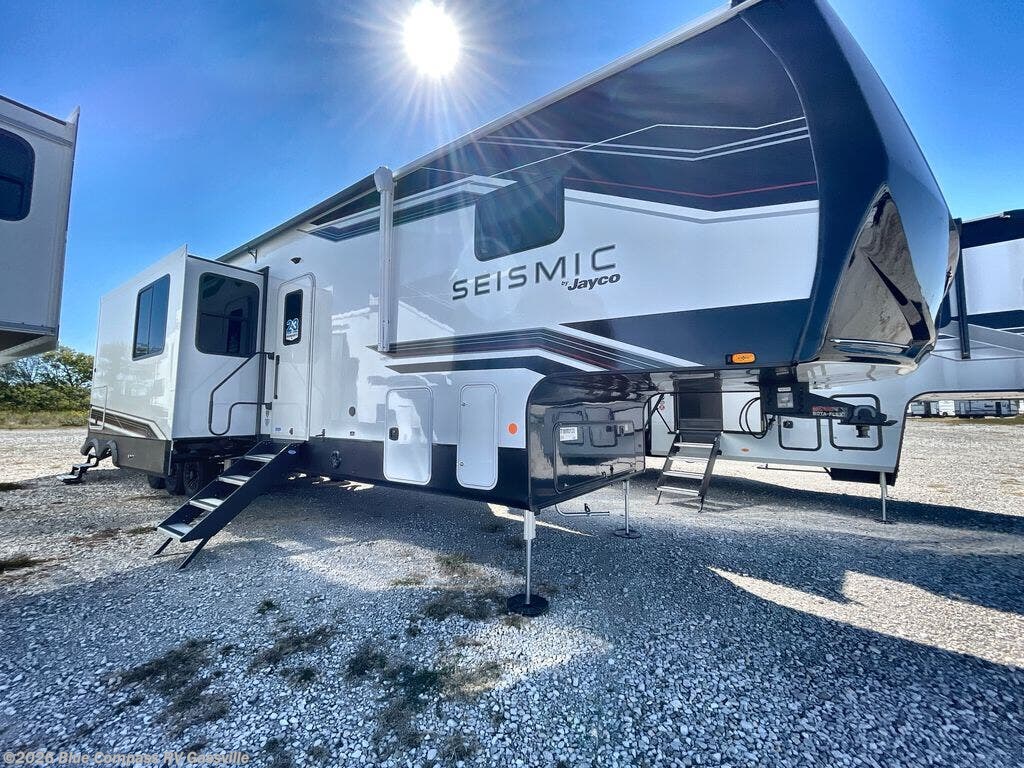 New 2026 Jayco Seismic 399 available in Gassville, Arkansas