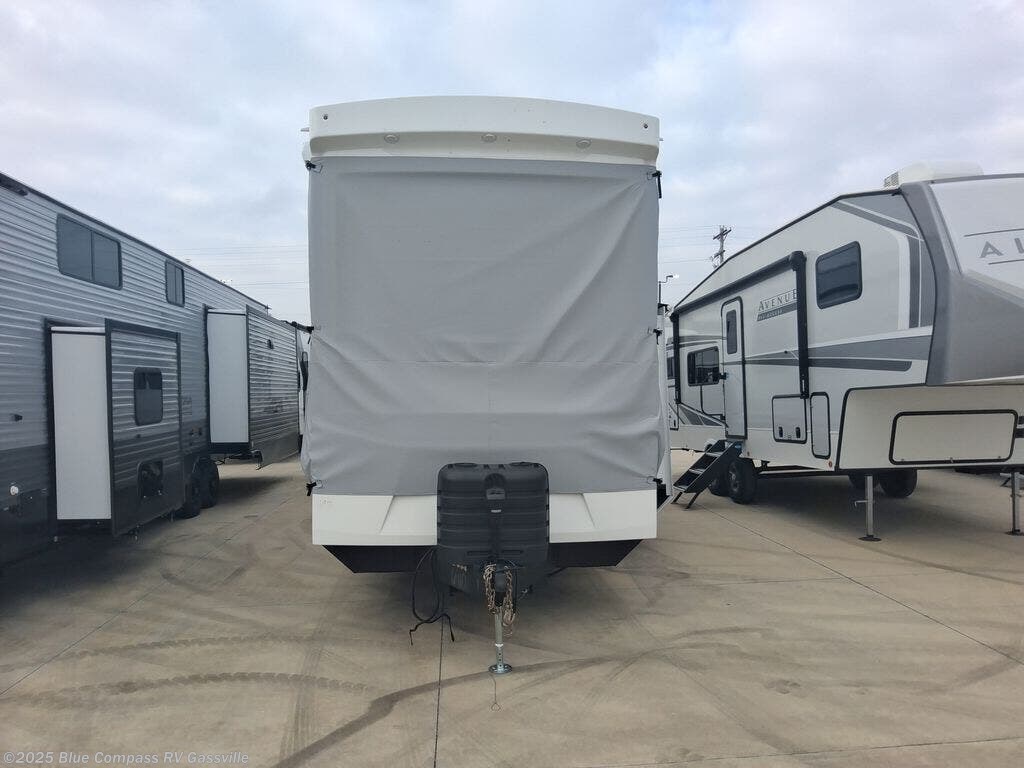 2026 Benchmark 44LFT by Alliance RV from Blue Compass RV Gassville in Gassville, Arkansas