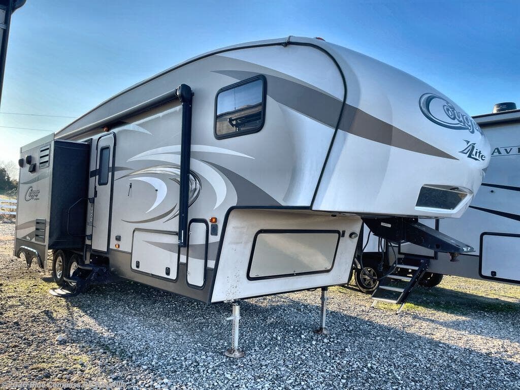 Used 2017 Keystone Cougar X-Lite 28DBI available in Gassville, Arkansas