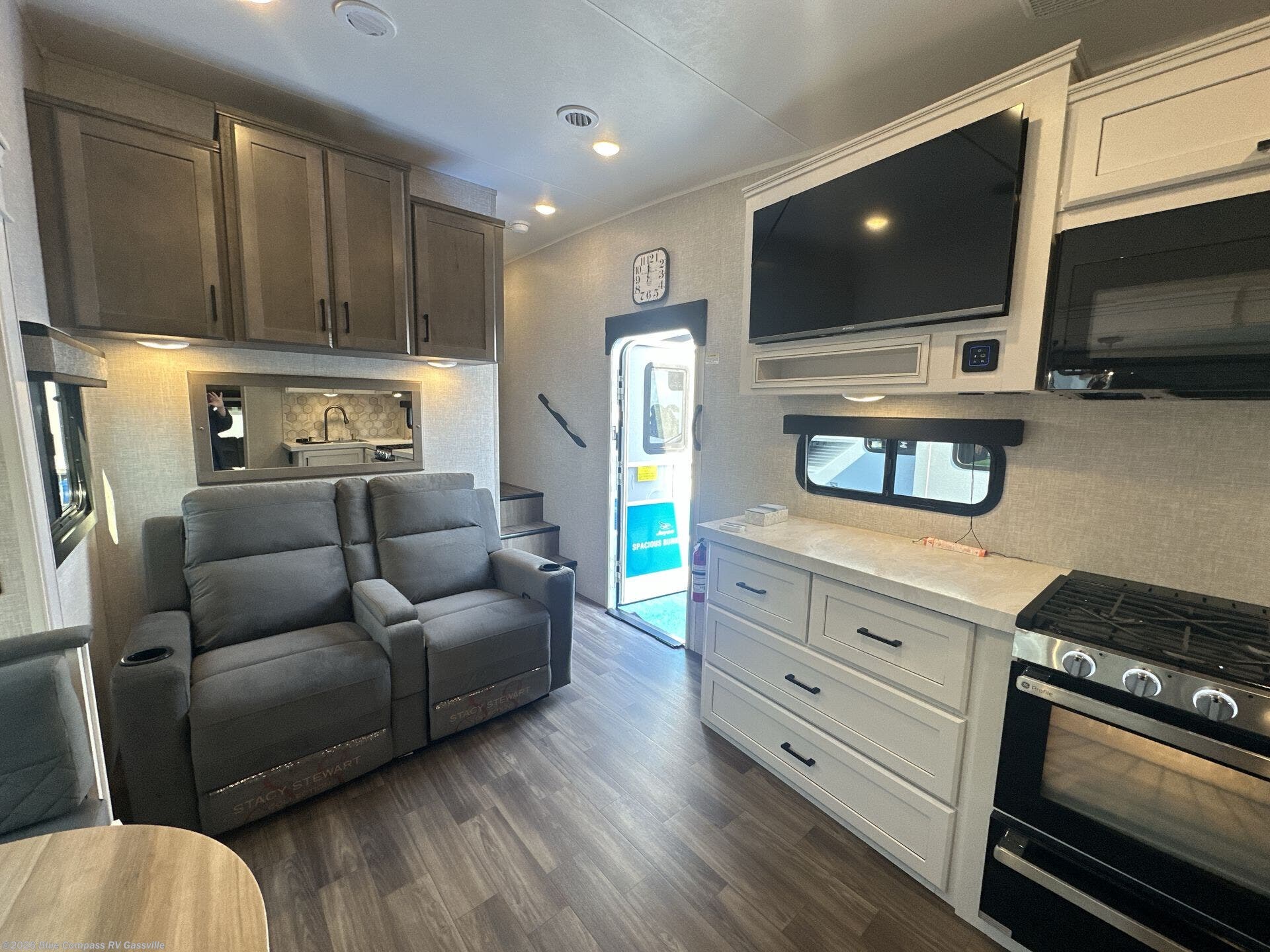 New 2026 Jayco Eagle HT 31QCD available in Gassville, Arkansas