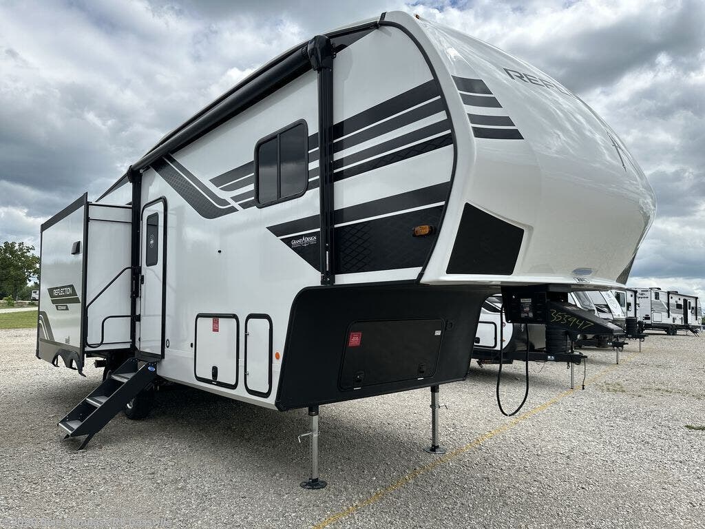 New 2026 Grand Design Reflection 100 Series 28RL available in Gassville, Arkansas