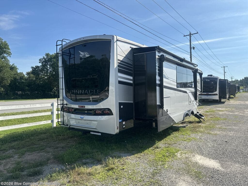 2026 Pinnacle 38FBRK by Jayco from Blue Compass RV Gassville in Gassville, Arkansas