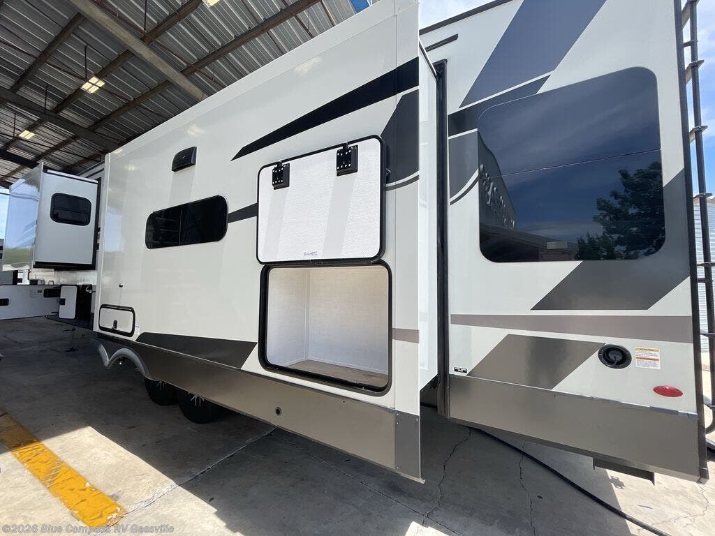 New 2026 Forest River Rockwood Signature 401SFB available in Gassville, Arkansas