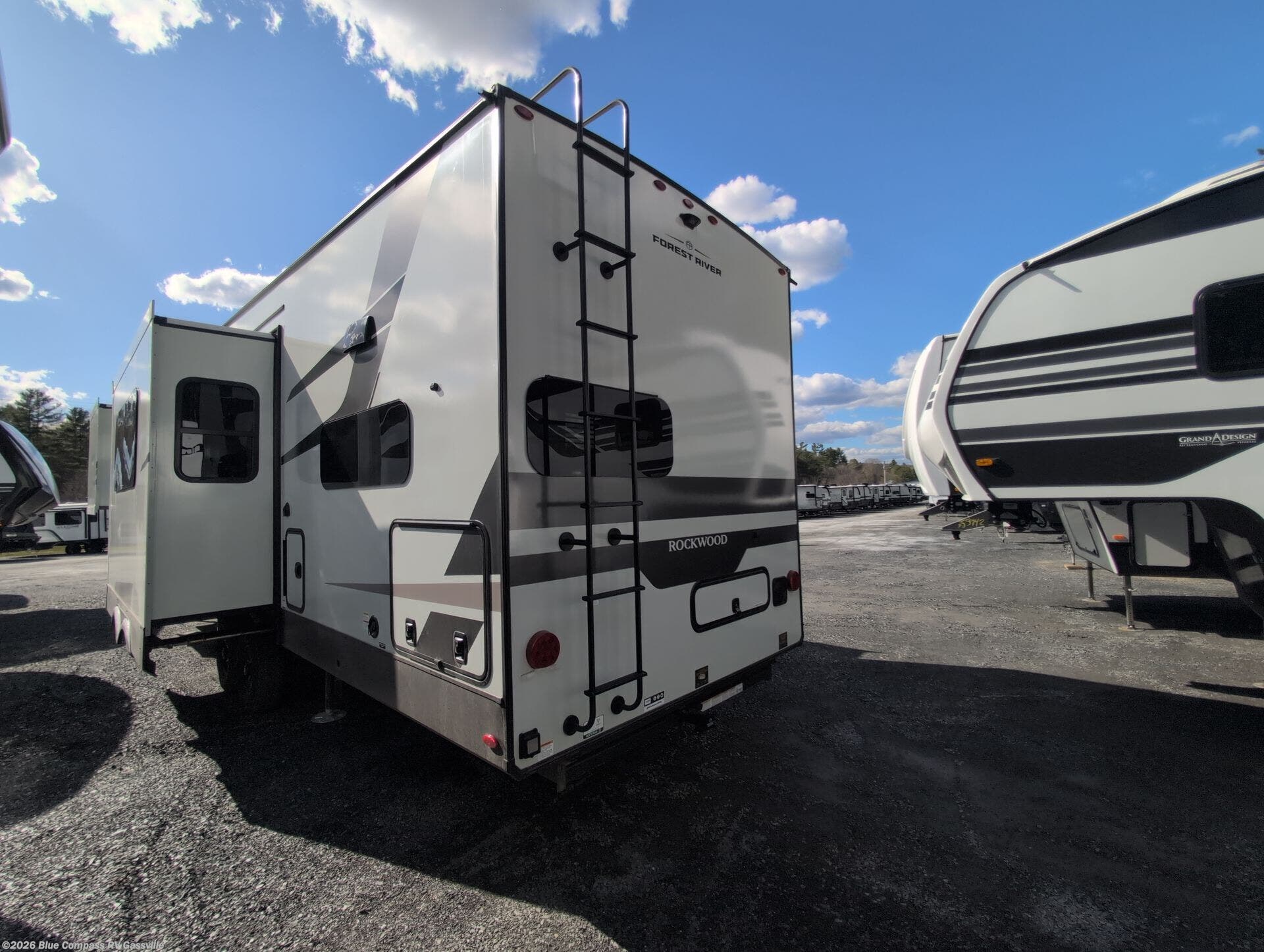 New 2026 Forest River Rockwood Signature 404SRK available in Gassville, Arkansas