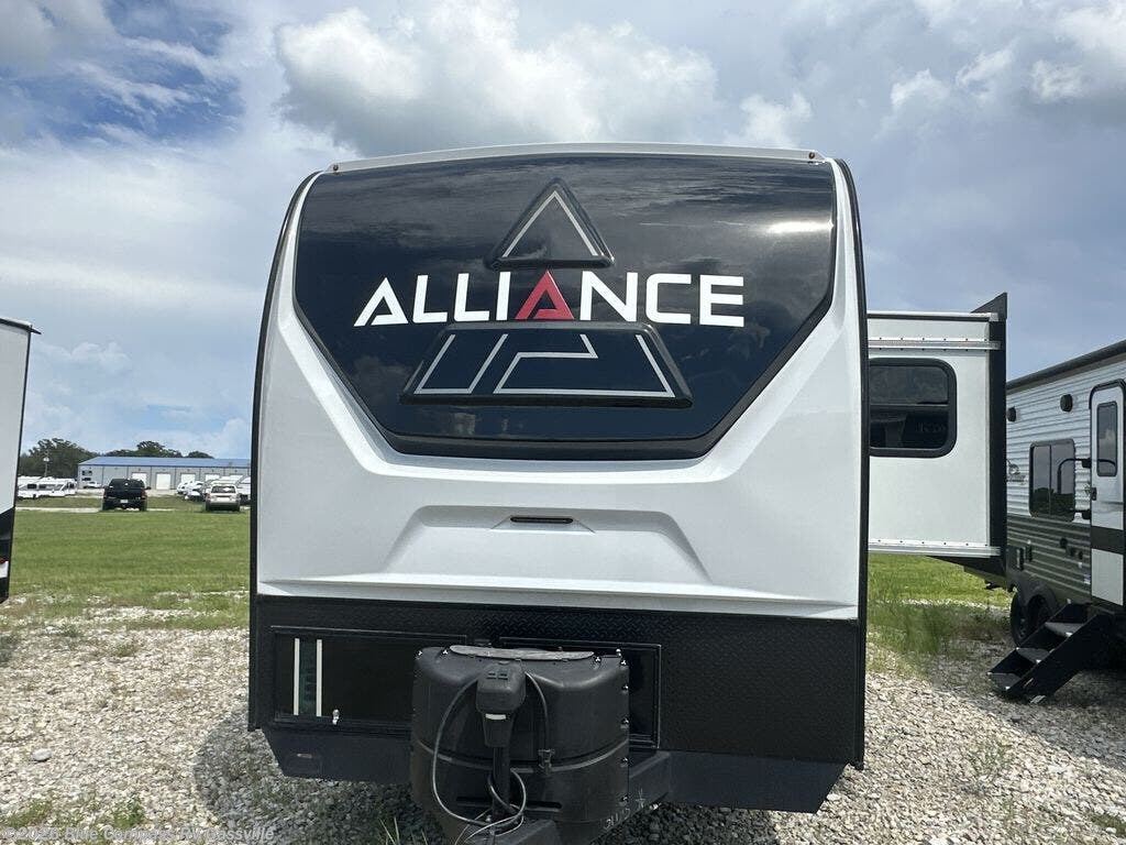 2023 Alliance RV Valor 31T13 - Used Travel Trailer For Sale by Blue Compass RV Gassville in Gassville, Arkansas